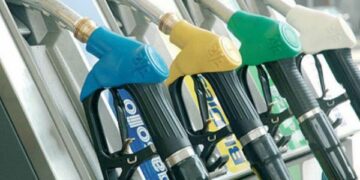 Trasparenza prezzi Carburanti: Contestati 12 distributori per violazioni