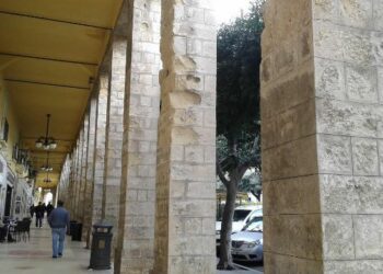 Crotone, c’erano una volta i portici di Piazza Pitagora!