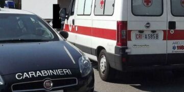 Diciottenne muore folgorata nella vasca da bagno utilizzando il cellulare