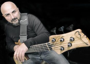 Il bassista calabrese Franco Marino al London Bass Guitar Show di Londra