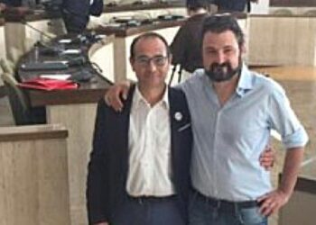 M5S: quattro dirigenti del Comune di Crotone in ferie