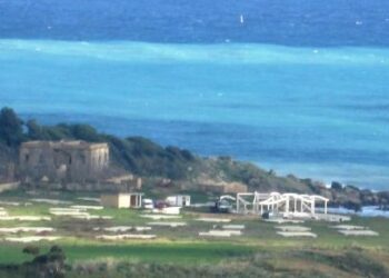 Sequestro il Marine Park Village di Crotone