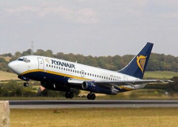 Nuove rotte aeree in Calabria: incontro a Dublino del Presidente Oliverio con i vertici di Ryanair