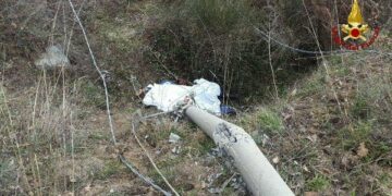 Savelli: Cade palo Enel in cemento, muore un operaio 37enne