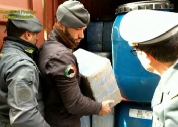 Sequestrati 390 chili di cocaina purissima al porto di Gioia Tauro