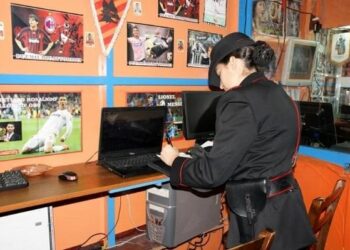 Controlli dei Carabinieri nei locali, 26 violano i diritti d’autore di Sky e Mediaset