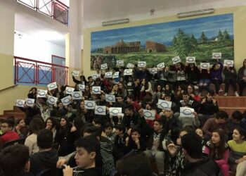 Uniti da un nodo blu contro il bullismo all’Istituto Casopero di Ciro’ Marina