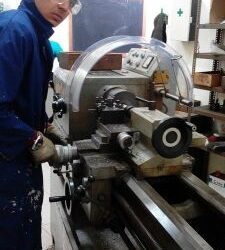 Crotone, Il tornitore un mestiere molto ricercato