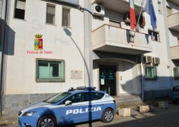 Gioia Tauro: la Polizia di Stato arresta un 22enne per minaccia e oltraggio a Pubblico Ufficiale