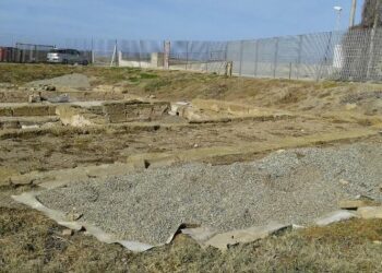 A Capocolonna si restaura il mosaico di Paolo Orsi ma si rinterra