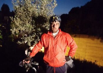 Andrea in Bici sulla SS106, per ricordare le vittime della strada della morte