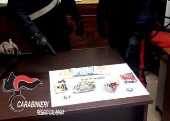 Carabinieri: 2 giovanissimi in manette per spaccio di sostanze stupefacenti