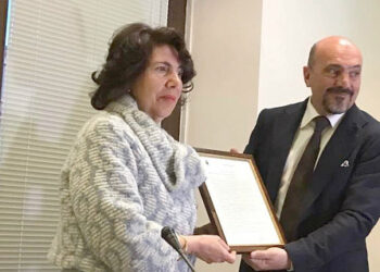 Cerimonia di conferimento della menzione speciale alla professoressa Rosanna Iembo