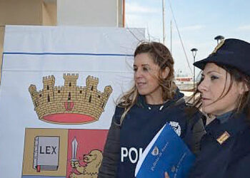 Crotone Carnival Week: il camper della Polizia di Stato contro la violenza di genere