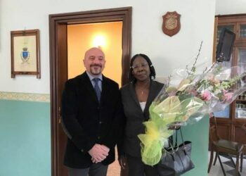 Crotone, il benvenuto del Sindaco all’ambasciatrice dell’Uganda Grace Akello