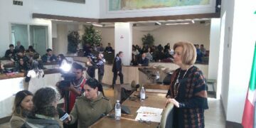 Violenza sulle donne, anche a Crotone i giovani gridano con forza il loro “NO”