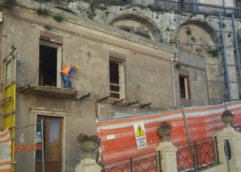 Demolita ultima casa nel centro storico di Cirò adiacente al Castello
