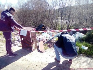 Discarica abusiva nel Fiume Neto, Interviene la Capitaneria di Porto1