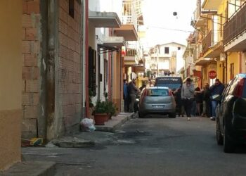 Giovane donna quarantenne trovata in casa morta a Ciro’ Marina