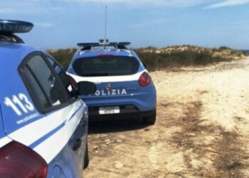 Giovane tenta suicidio gettandosi in mare, salvato dalla Polizia di Stato