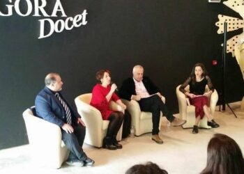 Il prof. Nuccio Ordine ha incontrato gli alunni delle scuole crotonesi