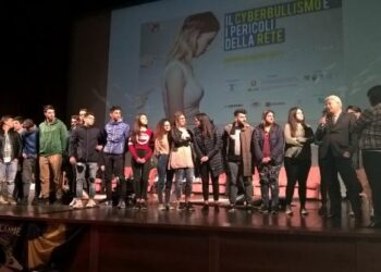 L’Istituto Ciliberto al Politeama di Catanzaro per “Il cyberbullismo e i pericoli della rete”