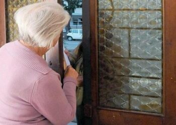 Minaccia la nonna per denaro, arrestato dai Carabinieri