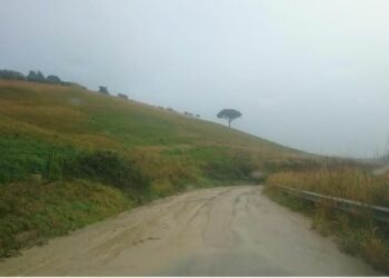San Mauro Marchesato: strade tra buche e frane