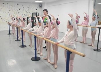 Stage di Danza classica e passo a due con Claudia Zaccari e Dominique Portier