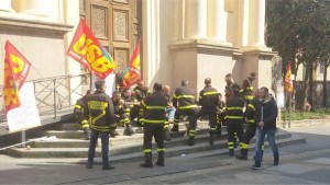Usb Protesta dei Vigili del Fuoco precari di tutta la Calabria