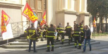 Usb: Protesta dei Vigili del Fuoco precari di tutta la Calabria