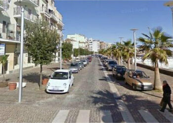 Crotone, Cambio orario zona pedonale sul lungomare: Stop alle Auto la domenica