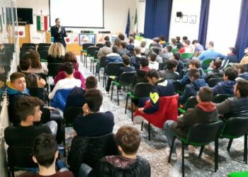 “Cyberbullismo e pericoli in rete” all’Istituto Donegani di Crotone