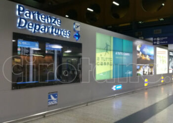 Operazione “eumenidi”: Arresti e perquisizioni in corso all’Aeroporto di Lamezia Terme