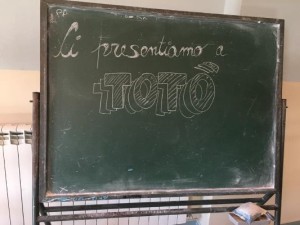 Amore a prima vista tra Totò e i ragazzi della scuola di Margherita di Crotone1