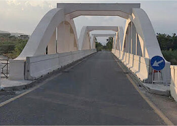 Basta Vittime ricorda che oggi la SS106 è rimasta invariata rispetto a quella nel 1928 del Regime Fascista