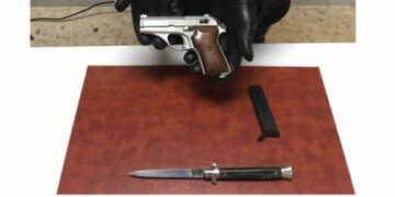 Cirò Marina: 70enne spara sette colpi di pistola contro i parenti, arrestato per tentato omicidio