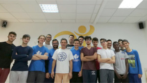 Crotone, i ragazzi della Scuola Basket a lezione al Centro Yoga2