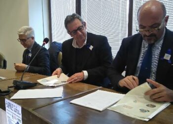 Autismo, firmato un protocollo d’intesa tra Comune, Asp, Associazione Autismo KR e Sportello provinciale