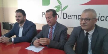 Crotone, primarie Pd: “Avanti insieme” Renzi segretario