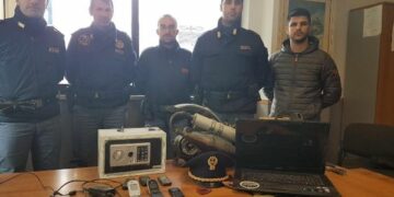 Due ladri colti sul fatto dalla Polizia di Stato, arrestati due crotonesi