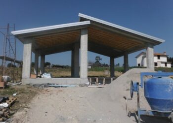 Sequestrato fabbricato abusivo a Isola Capo Rizzuto, denunciati suocero e genero