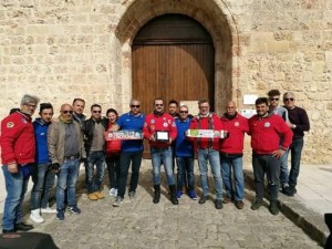 Sei vespisti del Vespa Club Crotone in viaggio per il Salento1