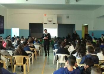 Un giorno a scuola con i Carabinieri di Roccella Jonica