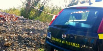 58 tonnellate di rifiuti speciali scaricati in area turistica, una denuncia e sequestro discarica