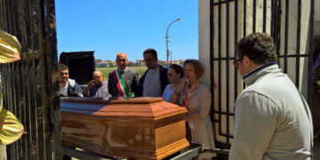 Accolte anche a Cirò Marina le salme di quattro poveri migranti