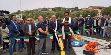 Cirò Marina, Inaugurato lo svincolo sulla SS106, collegherà i comuni dell’entroterra cirotano