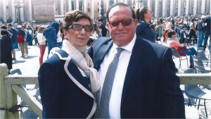 Festeggiano 60 anni di matrimonio Pasquale e Luigina con la benedizione di Papa Francesco1