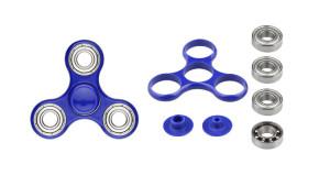 Fidget spinner, Pericolo soffocamento il giocattolo antistress che sta facendo impazzire grandi e piccini