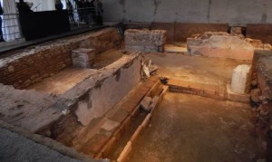 Gli alunni dell'Istituto Wojtyla di Isola Capo Rizzuto, in visita guidata al parco archeologico di Tiriolo